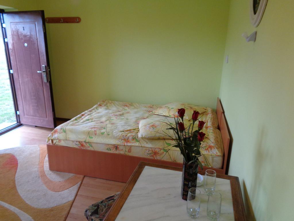 Gasthaus Enduro Bica Caransebeş Oda fotoğraf